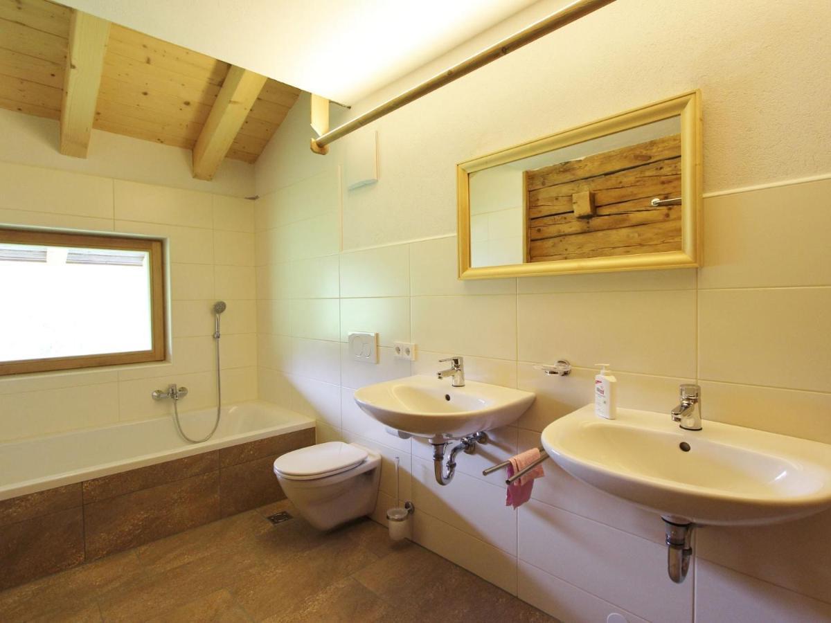 Chalet On The Ski Slope In St Johann In Tyrol Apfeldorf Eksteriør billede