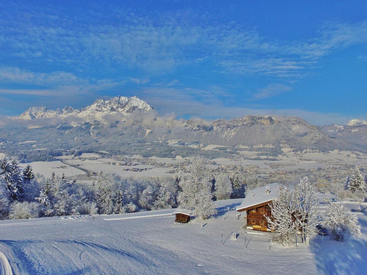 Chalet On The Ski Slope In St Johann In Tyrol Apfeldorf Eksteriør billede